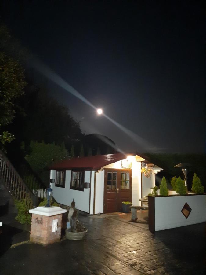 Riverside Lodge Carlingford Exteriör bild